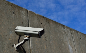 Pasang di Sudut Ruangan Sebagai CCTV