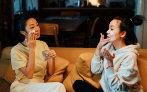 Bisa Digunakan Bersama Produk Skincare Lain