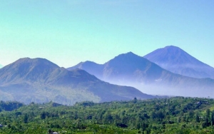 7 Destinasi Wisata Negeri di Atas Awan dengan Pemandangan Menakjubkan di Indonesia