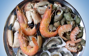 Hindari Konsumsi Berlebih, Ini 7 Bahaya Terlalu Banyak Makan Seafood Bagi Kesehatan