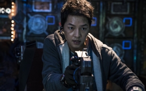 Song Joong Ki Ungkap Caranya Bisa Terhubung Dengan Karakter di 'Space Sweepers'
