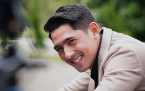 Beredar Potret Wajah Polos Arya Saloka Saat Jadi Mahasiswa, Terungkap Fakta Ini