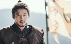 Macho Berkumis, Akting Kang Ha Neul Tuai Pujian di 'River Where The Moon Rises'