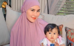 Putri Cantik Syahnaz Sadiqah Belajar Salat Bikin Gemes, Ternyata Punya 'Alasan' Khusus