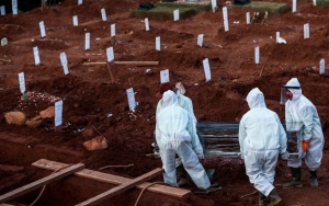 Jakarta Krisis Liang Lahat, Anies Baswedan Sebut Lahan Makam Bagi Jenazah COVID-19 Masih Tersedia