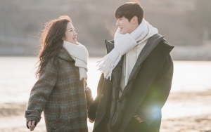 Makin Dewasa, Cha Eunwoo dan Moon Ga Young Ciuman Mesra di Ranjang 'True Beauty'