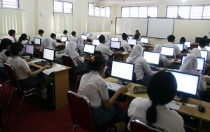 UN 2021 Dihapus, Kemendikbud Umumkan 4 Syarat Siswa Bisa Naik Kelas