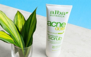 Alba Botanica Acne Dote Face & Body Scrub