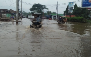 Pulau Jawa Dikepung Banjir, Ini Penjelasan BMKG
