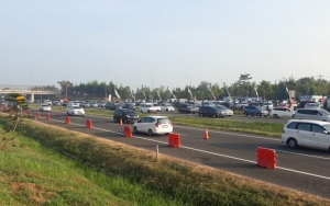 Jalan Tol Cipali KM 122 Arah Jakarta Amblas, Begini Penampakannya