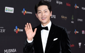 Song Joong Ki Penasaran Reaksi Penonton Lihat Perannya Sebagai Ayah di 'Space Sweepers'