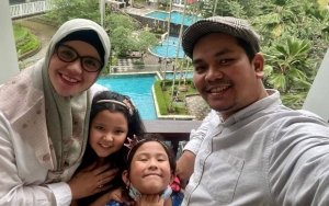 Diam-Diam Beri Kejutan, Indra Bekti Umumkan Negatif Covid-19 Disambut Tangis Anak