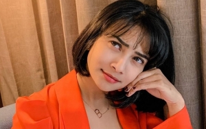 Vanessa Angel Pakai Baju Renang Sambil Pamer Perut Buncit, Netter: Fix Hamil!