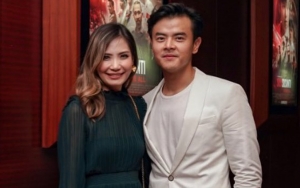 Penantian 4 Tahun, Dion Wiyoko Akhirnya Umumkan Kehamilan Sang Istri