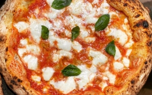Piza Neapolitan Pizzaiuolo, Italia