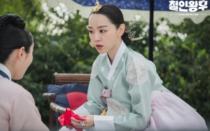 Jadi 2 Sosok Berbeda, Akting Shin Hye Sun di Episode Terakhir 'Mr. Queen' Dipuji Habis-Habisan
