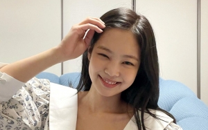 Jennie Pamerkan Bodi 'Tak Realistis' Lewat Kostum Panggung Ketat di Konser 'A Nation'