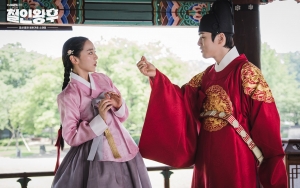Kim Jung Hyun Ungkap Kosakata Milik Shin Hye Sun Yang Jadi Favoritnya di 'Mr. Queen'