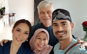 Peringati Satu Tahun Kepergian Ashraf Sinclair, Lukisan Karya Mertua BCL Bikin Terenyuh
