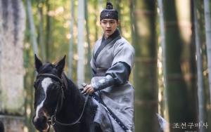 Jang Dong Yoon Curhat Kesulitan Bintangi Drama Zombie 'Joseon Exorcist'