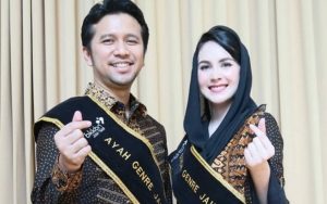 Dibantu Anak-Anak, Arumi Bachsin Beri Kejutan Ini Untuk Emil Dardak