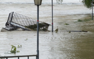 Korban Banjir Jebolnya Tanggul Citarum Diminta Cari Helipad Jika Butuh Evakuasi