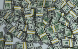 UU Ciptaker Buka Pintu Lebar-Lebar Untuk Investasi Asing, Tapi Dilarang di 11 Bidang Ini