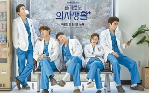 Season 2 Belum Tayang, Pemeran Utama 'Hospital Playlist' Kini Bintangi 'Wise Camping Life'