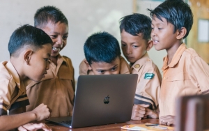 Mutasi Virus Corona B117 Inggris Masuk Indonesia, Rencana Pembukaan Sekolah Tetap Lanjut?