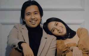 Joshua Suherman Akhirnya Melamar Clairine Christabel