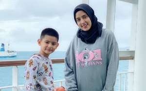 Fairuz A. Rafiq Sedih Kenang Hari Ultah Mendiang Papa, Putra Sulung Beri Kata Manis Begini