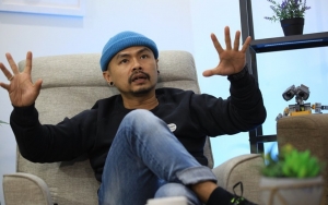 Lawakan Wendi Cagur Tuai Kritik Gara-Gara Lakukan Adegan Ini