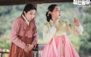 Pemeran Dayang Hong Yeon Akui Malu Saat Beradegan Mesra Dengan Shin Hye Sun di  'Mr. Queen'