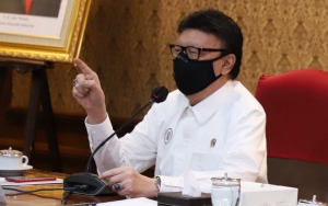 Menteri Tjahjo Kumolo 'Haramkan' PNS Liburan Isra Miraj-Nyepi, Ancam Beri Sanksi Ini