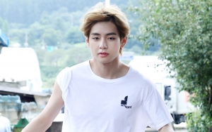Pemandangan Langka, V BTS Bikin Geger Umbar Aurat di Kolam Renang