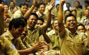 Perhatian! PNS yang Malas Kerja dan Tak Produktif Terancam Dipecat