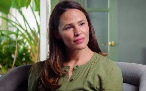 Jennifer Garner Ungkap Tak Punya Foto Keluarga Karena Anaknya Trauma Akibat Paparazzi