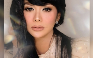 Tak Hadir di Siraman Aurel, Krisdayanti Bercanda 'Disiksa' Hingga Foto Seksi Julurkan Lidah