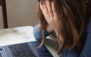 Beri Pemahaman Tentang Cyber Bullying