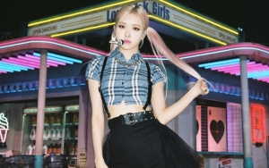 Rose BLACKPINK Tampil Anggun Dan Menawan Dalam Video Dance Practice Untuk 'On The Ground'