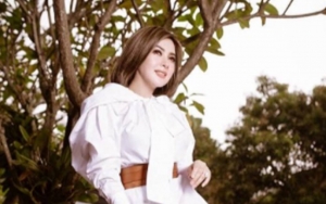 Syahrini Pamer Foto Gendong Bayi, Isyaratkan Rencana Punya Momongan Tahun Depan