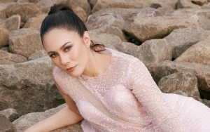 Wulan Guritno Layangkan Gugatan Cerai, Ternyata Masih Tinggal Serumah Dengan Adilla Dimitri