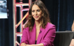 Jennifer Love Hewitt Kenang Pertanyaan Tak Pantas Tentang Tubuhnya Saat Masih Muda