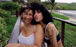 Ibunda Amy Winehouse Bakal Beber Kisah Mendiang Putrinya Yang Sebenarnya Lewat Film Dokumenter