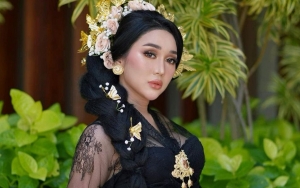 Lucinta Luna Masuk Kandang Harimau Milik Sepupu Raffi Ahmad, Reaksinya Enggak Banget!