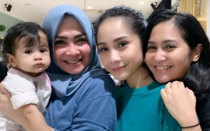Rieta Amalia Ngaku Ingin Punya Cucu 10, Todong Nagita Slavina Dan Marsha Tengker Tambah Momongan