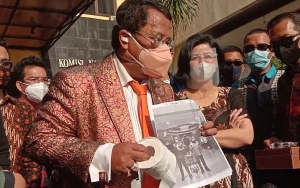 'Duel' Pengacara Kondang, Hotman Paris Tantang Hotma Sitompul Lewat Jalur Hukum