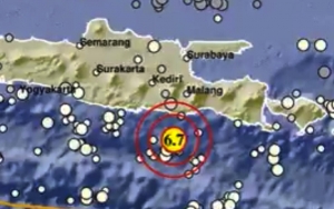 Gempa Bumi 6,7 M Guncang Malang, Jogja Surabaya Hingga Bali Ikut Rasakan