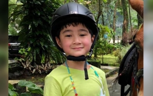 Bikin Sang Pengasuh Sempat Panik, Rafathar Malah Ngaku Digigit Nyamuk Karena Manis
