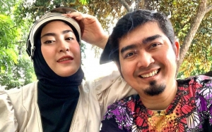 April Jasmine Dijuluki Istri Ustaz Paling Kecentilan, Reaksi Ustadz Solmed Santai?